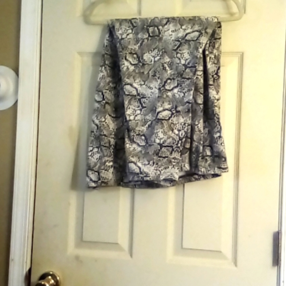 Snake skin print straight leggings
